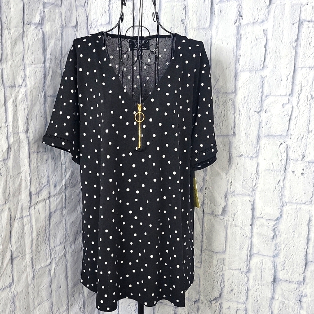 FLOWER & FEATHER Women 's Black and White Polka Dotted Blouse 2X‎ NWT